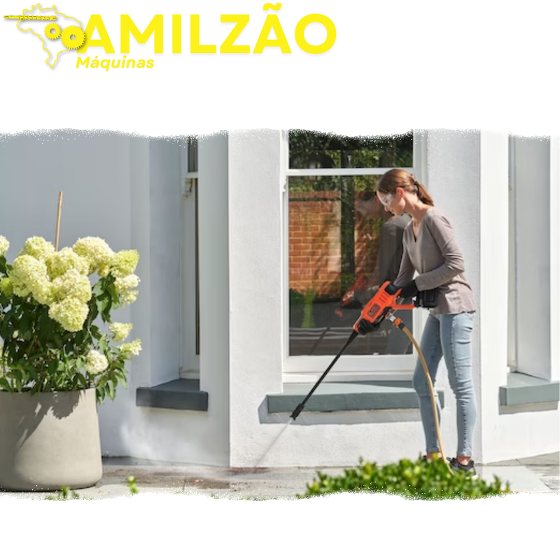 Lavadora de Pressão Portátil a Bateria 20V MAX 350 PSI Bivolt Black+Decker BCPC20D1-BR